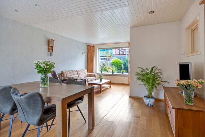 Photo 2 of Raadhuislaan 4