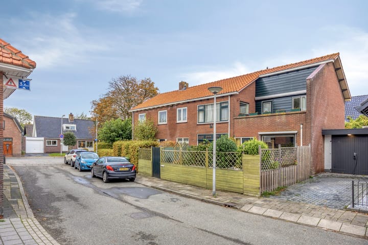 Photo 8 of Raadhuislaan 4