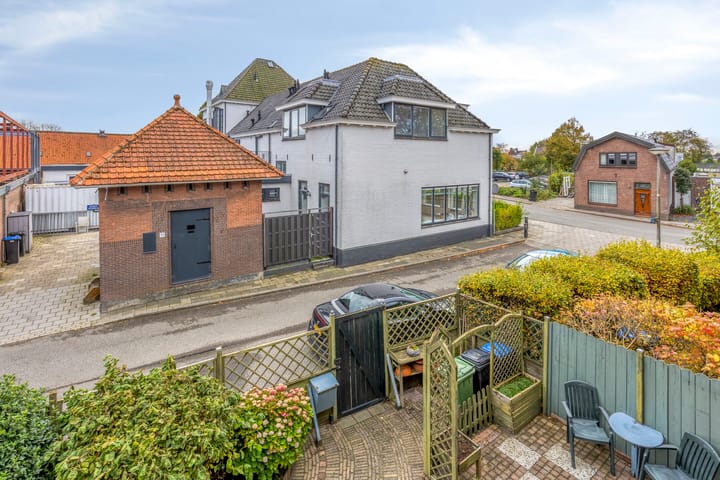 Photo 37 of Raadhuislaan 4