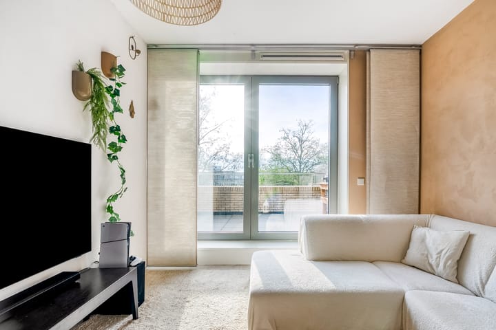 Photo 19 of Thorstraat 13