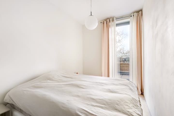 Photo 32 of Thorstraat 13