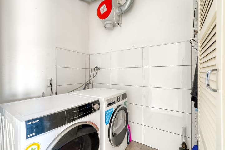 Photo 42 of Thorstraat 13