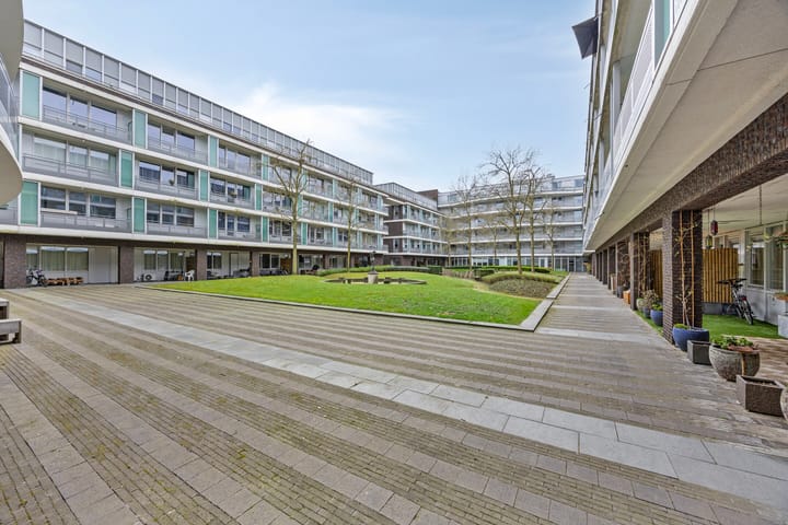 Photo 11 of Statenlaan 383