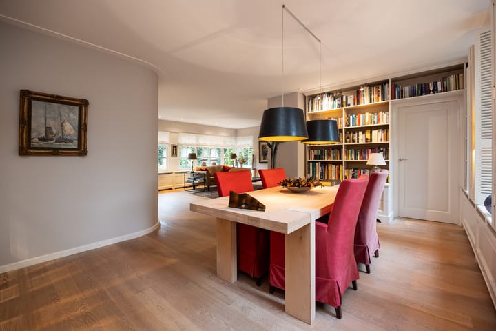 Photo 16 of Mgr.Hermuslaan 61