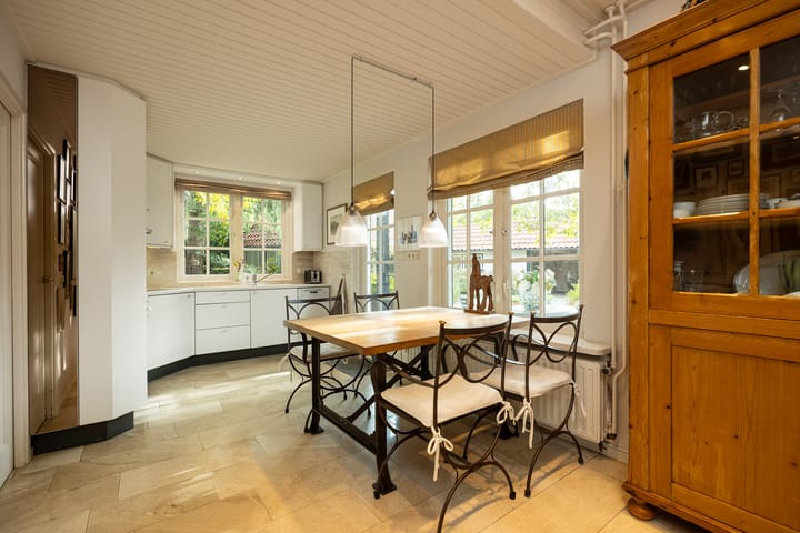 Photo 24 of Mgr.Hermuslaan 61