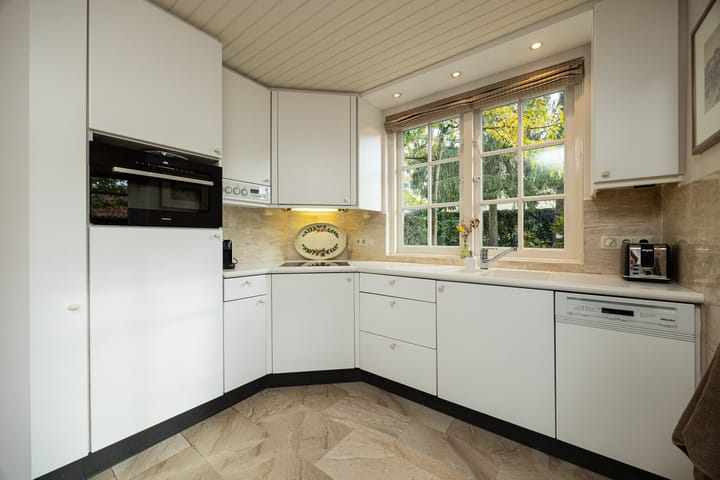 Photo 26 of Mgr.Hermuslaan 61