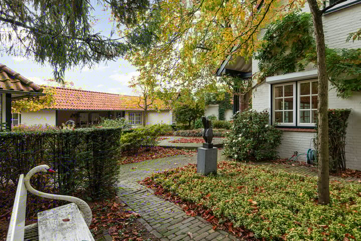 Photo 34 of Mgr.Hermuslaan 61