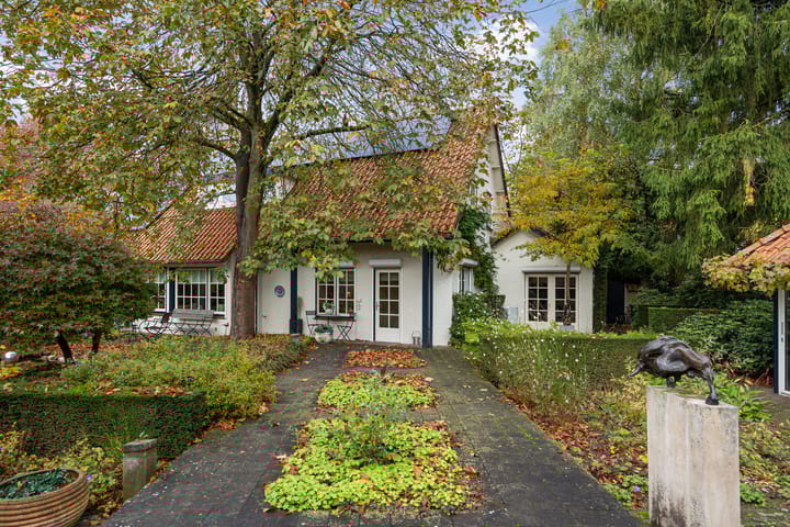 Photo 40 of Mgr.Hermuslaan 61