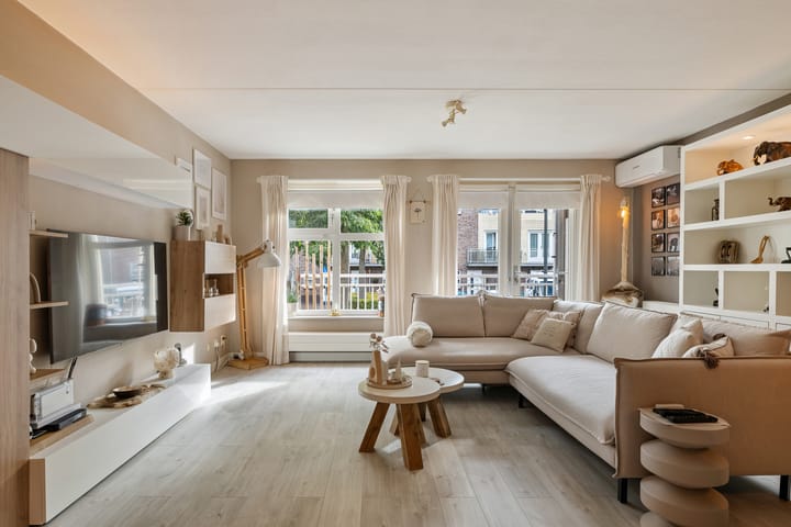 Photo 7 of Mattenbiesstraat 64