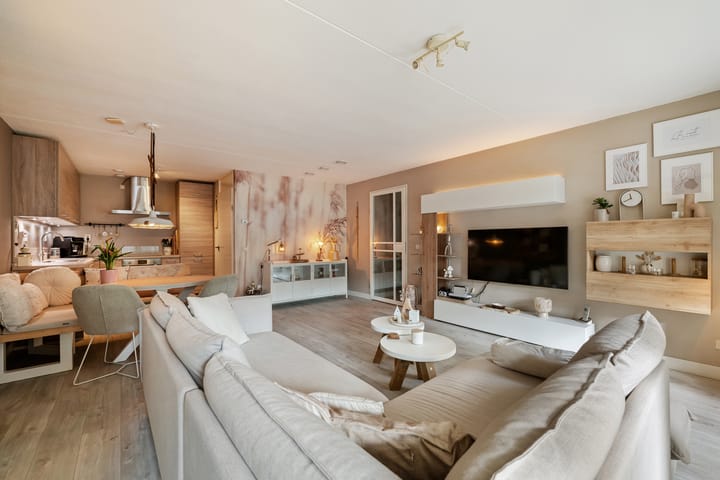 Photo 12 of Mattenbiesstraat 64