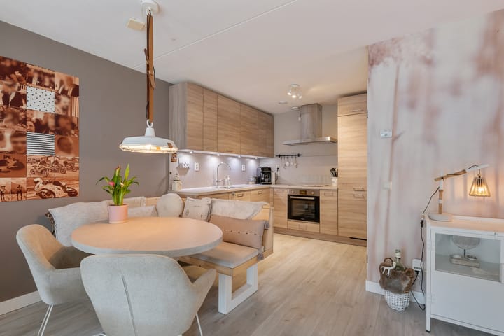 Photo 14 of Mattenbiesstraat 64