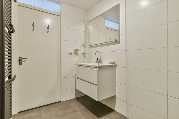 Foto 11 van Eerste Van der Helststraat 1-A17