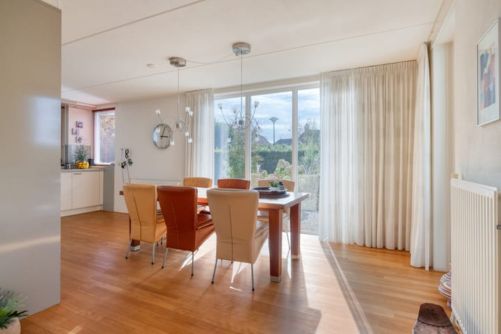 Foto 15 van Robijndreef 16