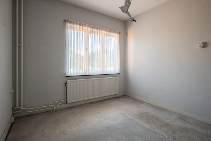 Photo 4 of Heerlenerweg 18