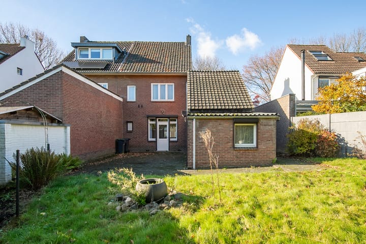 Foto 19 van Heerlenerweg 18