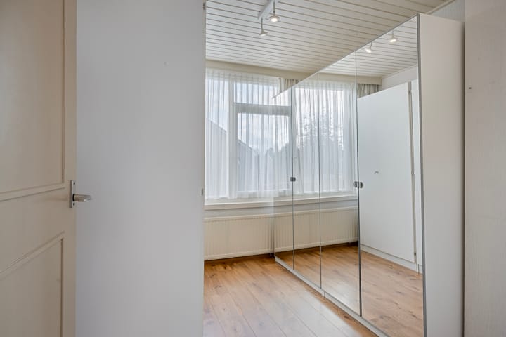 Foto 25 van Mgr de Haasstraat 70