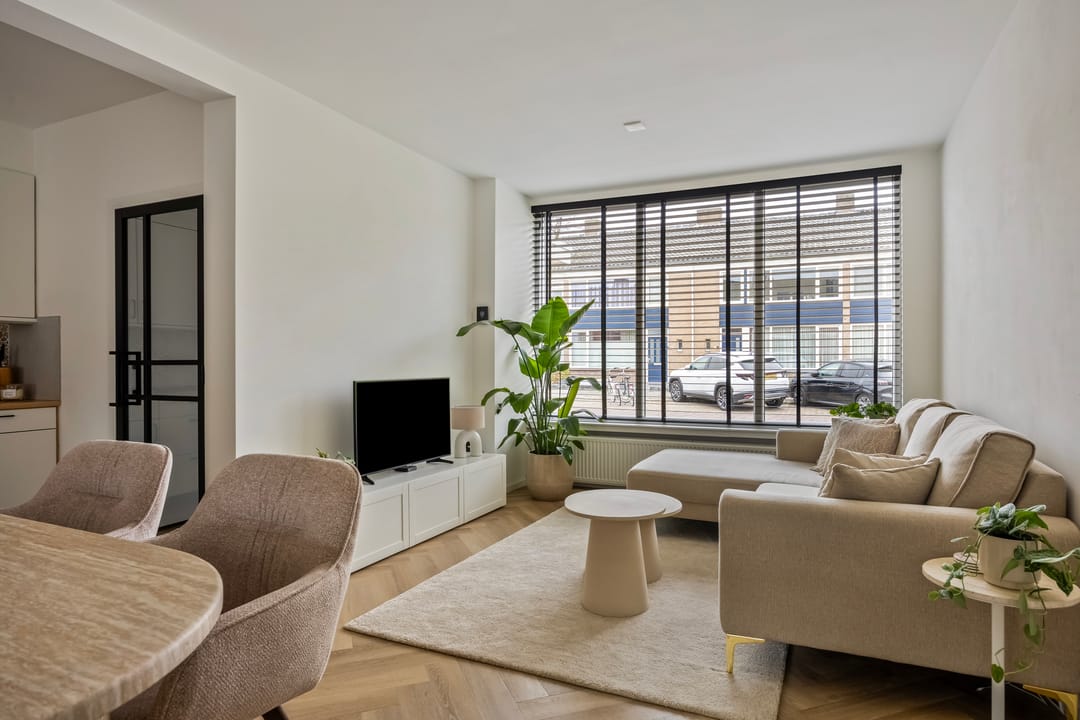 Foto 2 van Dr. J. van Beurdenstraat 7