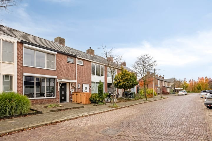 Foto 7 van Dr. J. van Beurdenstraat 7