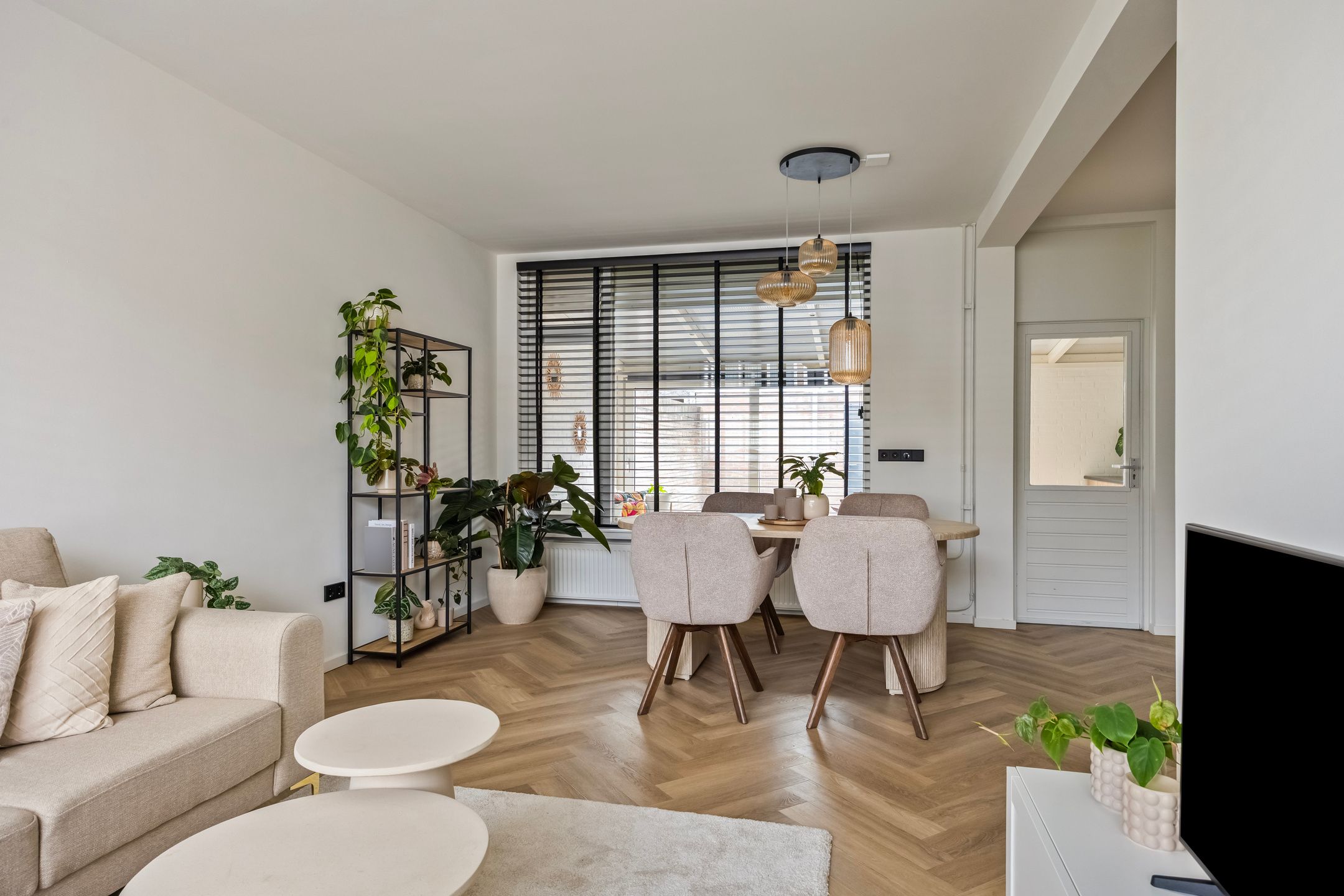 Foto 9 van Dr. J. van Beurdenstraat 7