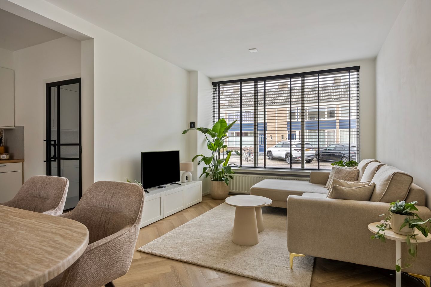 Foto 10 van Dr. J. van Beurdenstraat 7