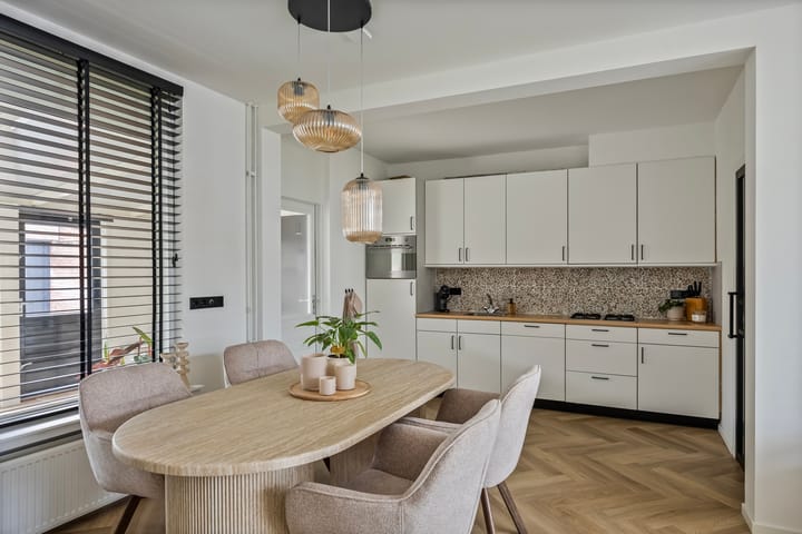 Foto 11 van Dr. J. van Beurdenstraat 7