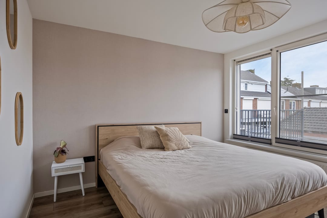 Foto 17 van Dr. J. van Beurdenstraat 7