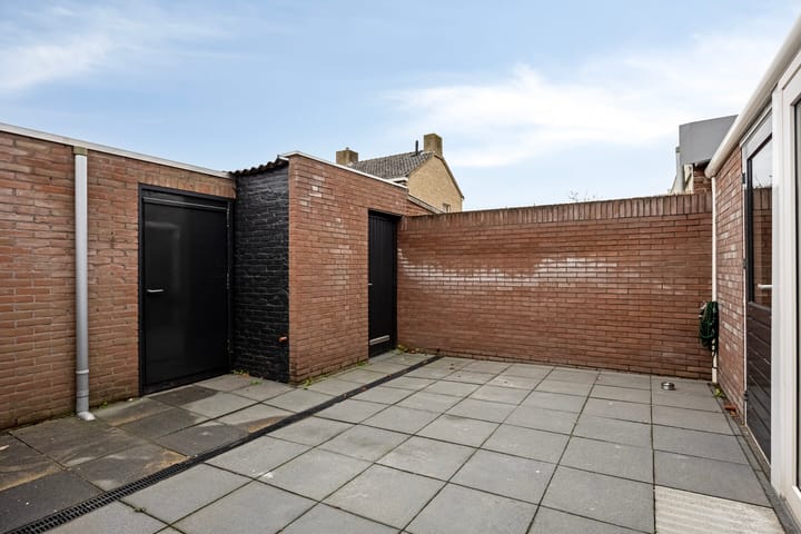 Foto 23 van Dr. J. van Beurdenstraat 7