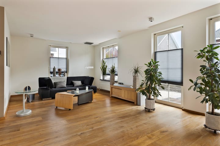 Photo 6 of Klaverstraat 10