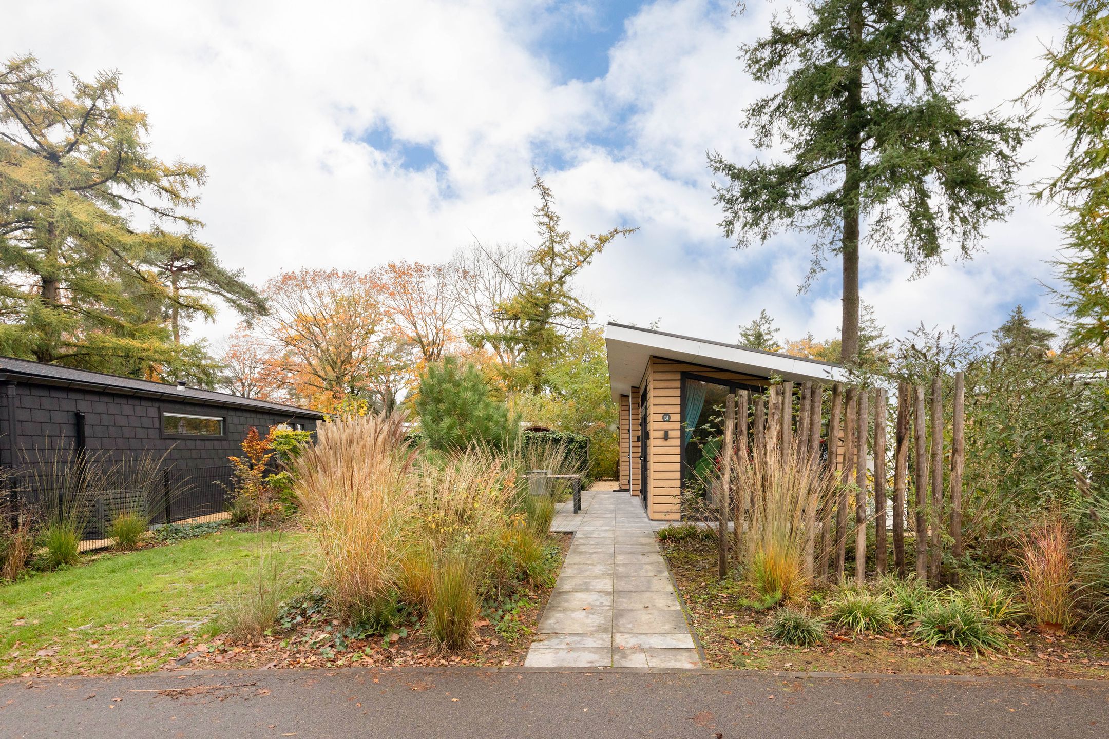 2-bedroom freehold villa in Ede — photo 3 of 5