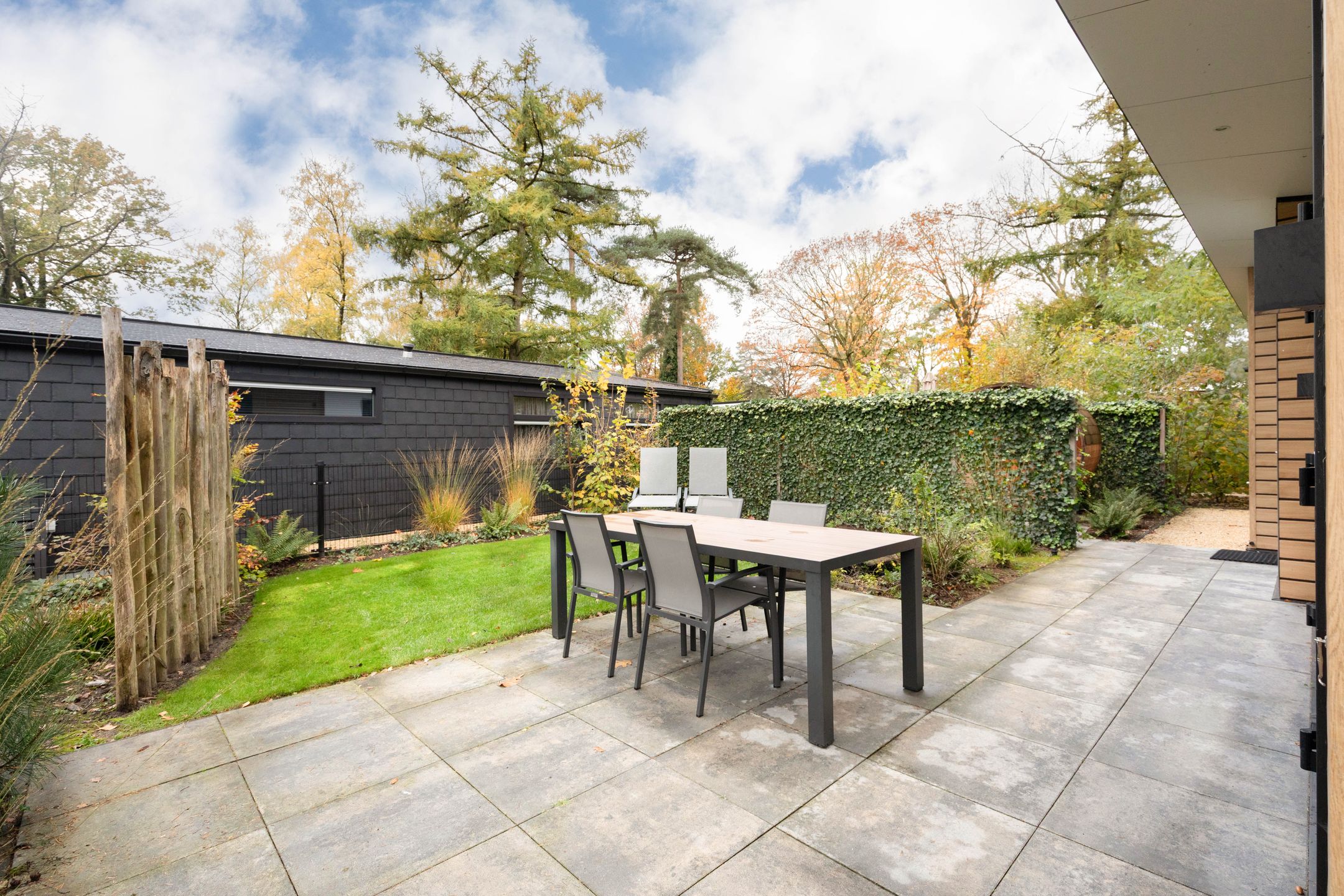 2-bedroom freehold villa in Ede — photo 4 of 5