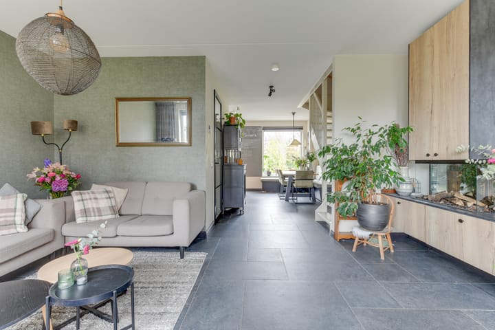 Foto 12 van Boterbloem 23