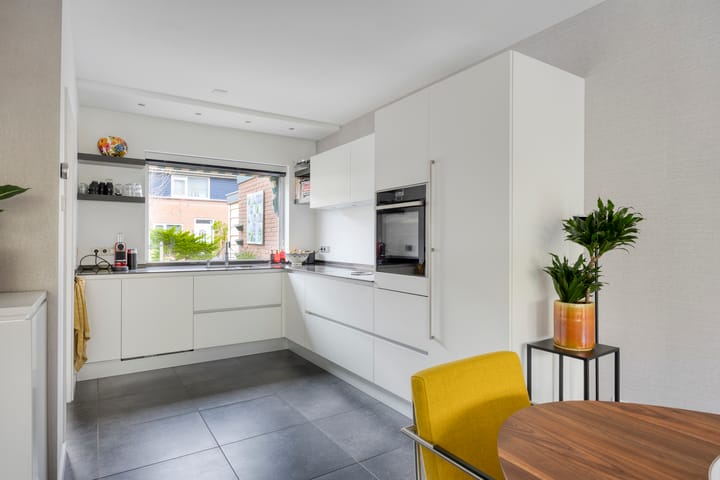 Foto 3 van Schweitzerstraat 50