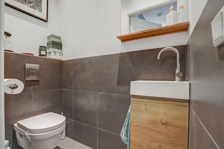 Foto 10 van Floresstraat 6