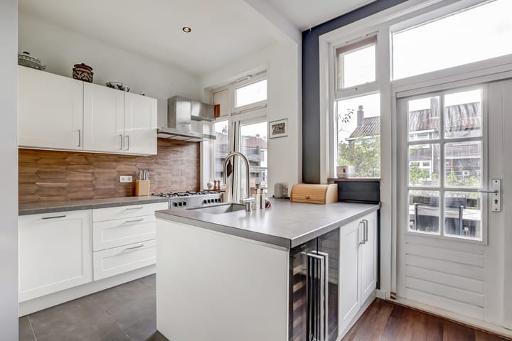 Foto 2 van Floresstraat 6