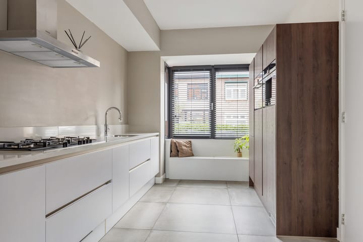 Photo 4 of Valkenierslaan 197-A