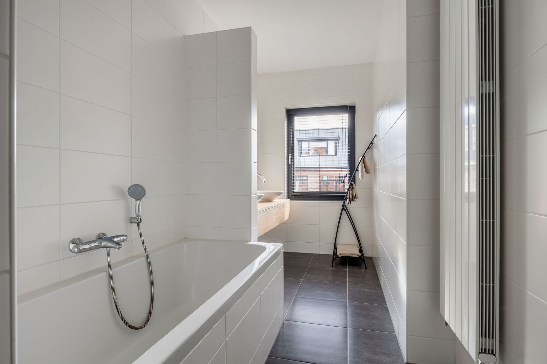 Foto 21 van Valkenierslaan 197-A