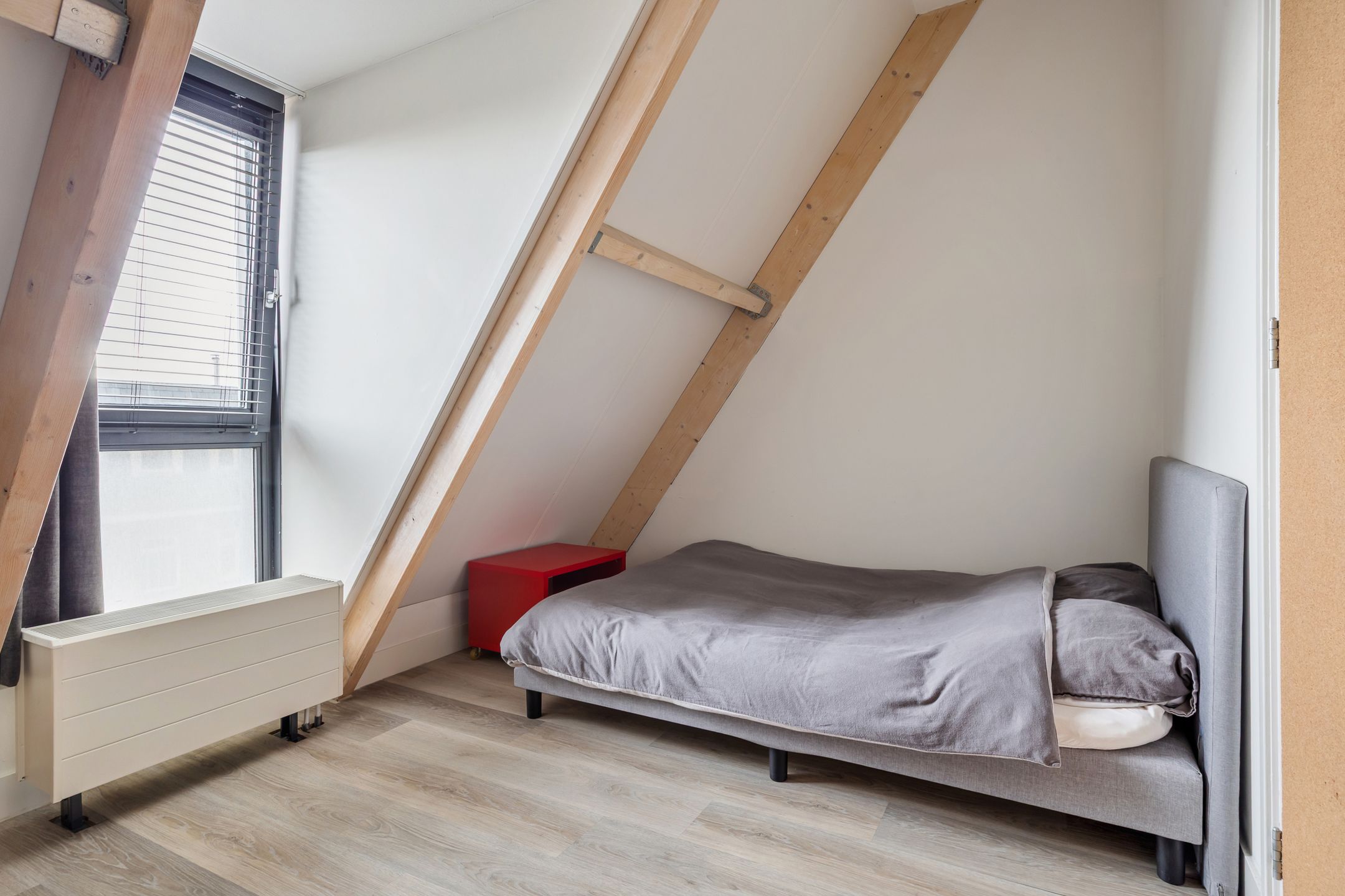 Foto 27 van Valkenierslaan 197-A