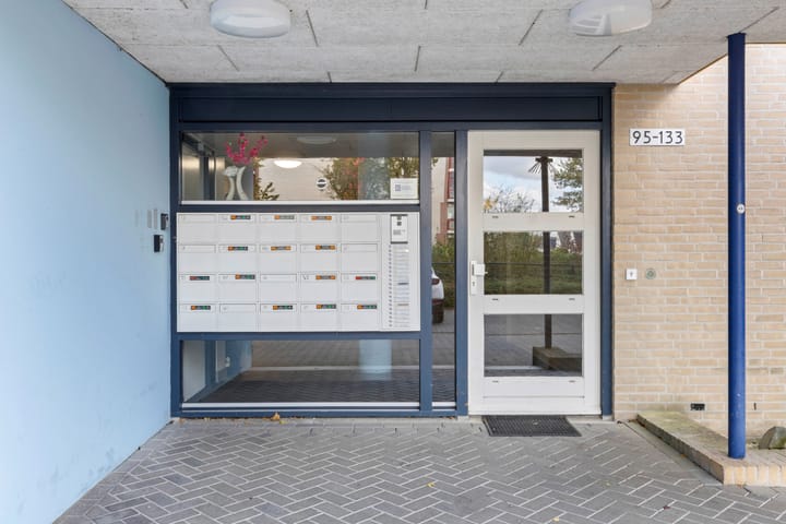 Photo 4 of Veldzuring 103