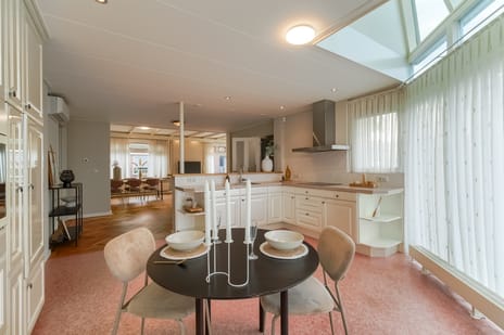 West 91 tertiary image