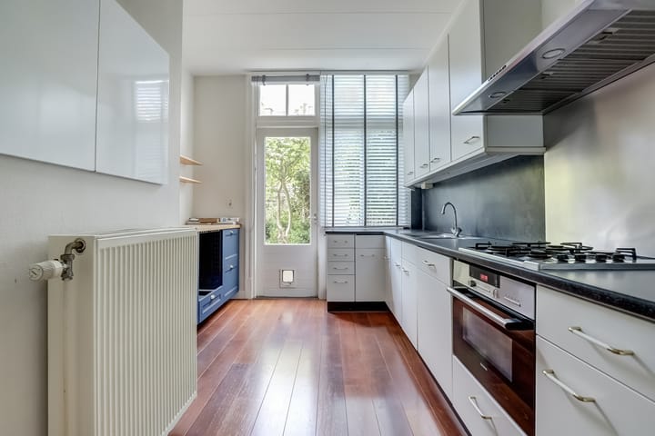 Foto 8 van Van Beverningkstraat 151