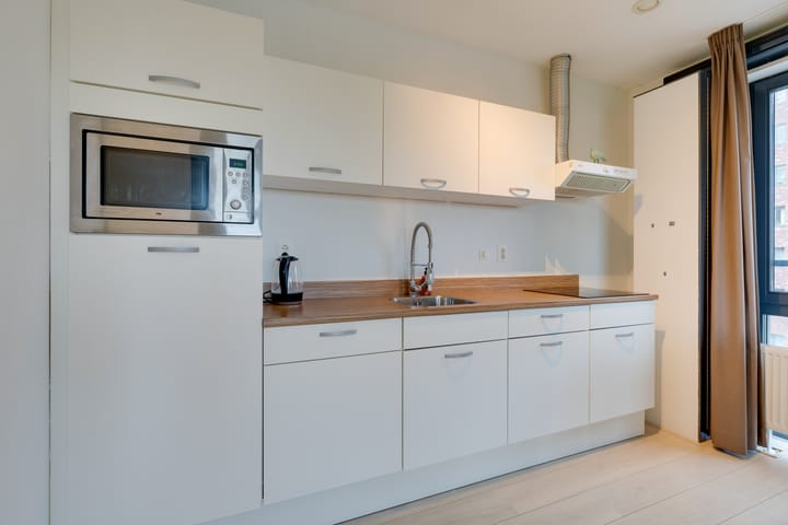 Foto 2 van Bezaanjachtplein 45