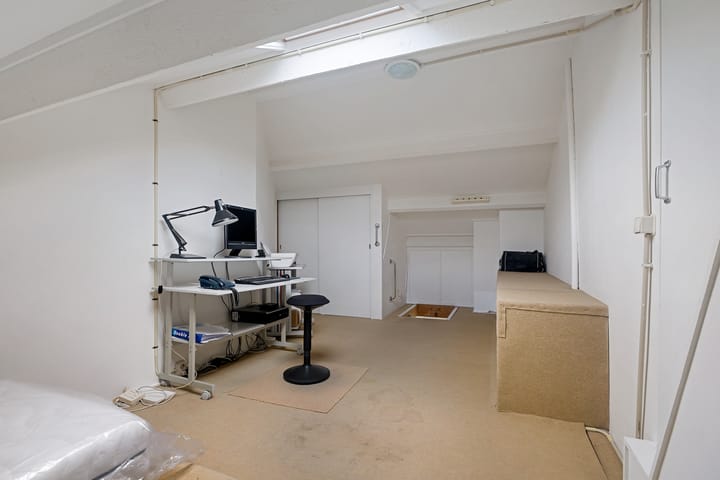 Photo 29 of Zwet 4-A