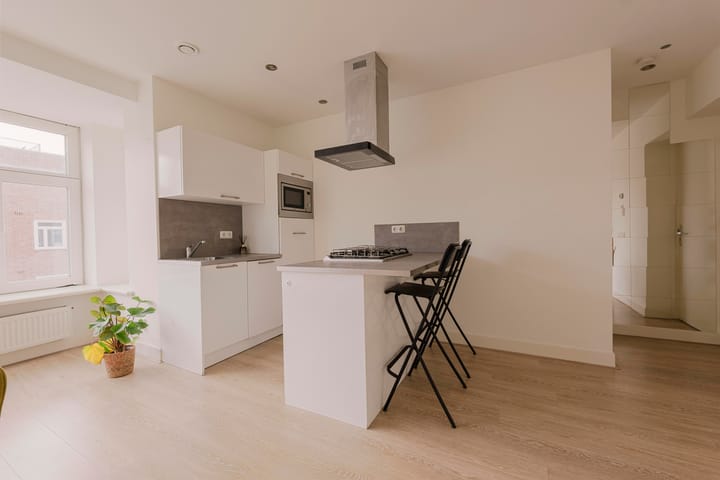 Photo 3 of Orteliusstraat 289-3V