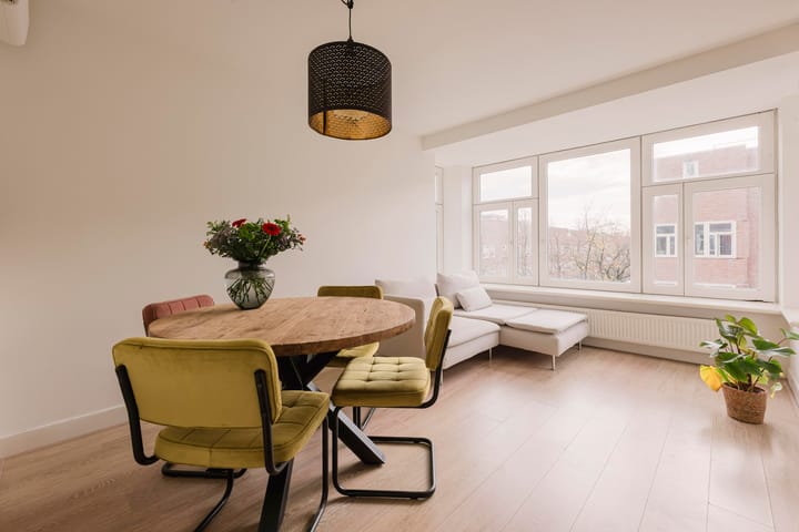 Photo 4 of Orteliusstraat 289-3V