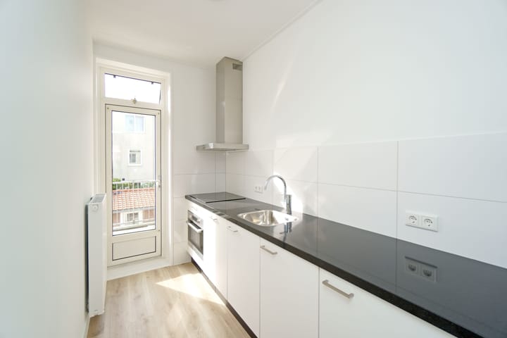 Foto 5 van Surinamestraat 100