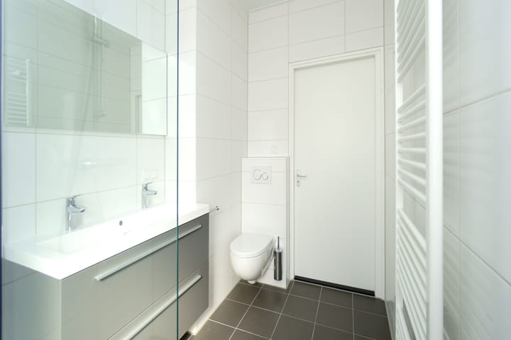 Foto 9 van Surinamestraat 100