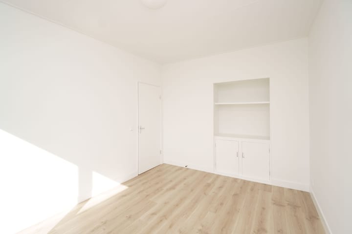 Foto 13 van Surinamestraat 100