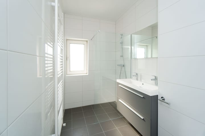 Foto 8 van Surinamestraat 100