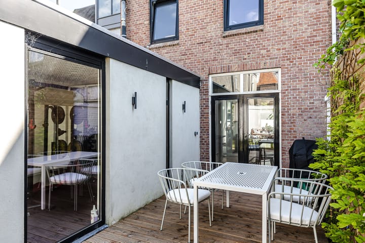 Foto 21 van Madoerastraat 27