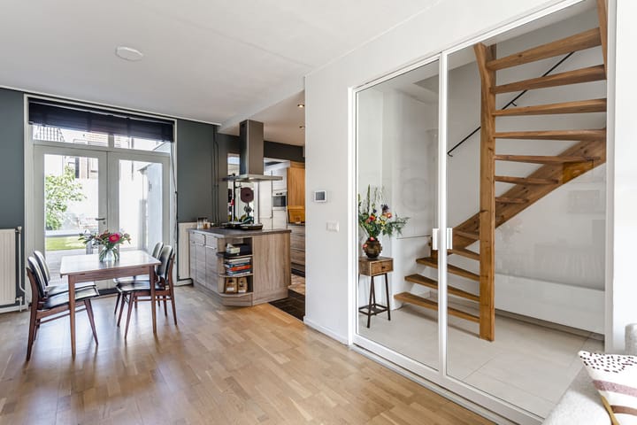 Foto 25 van Madoerastraat 27